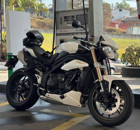 TRIUMPH SPEED TRIPLE 